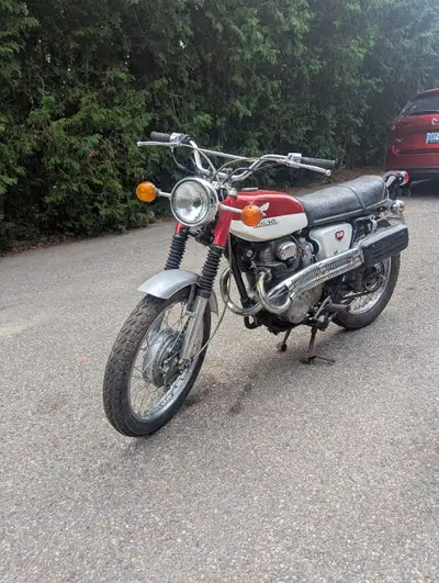 Vintage 1968 Honda cl350. Scrambler This bike does not currently run. It has been sitting for a long...