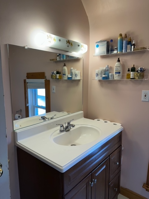 5 BEDROOM STUDENT HOUSE for SEPTEMBER 2026 in Long Term Rentals in Kitchener / Waterloo - Image 11