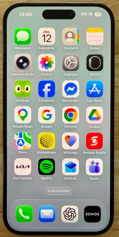 Je vends mon iPhone 15 Pro 256 Go en condition impeccable, comme neuf. ✔️ Aucune égratignure, toujou...