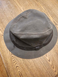 Filson  tin cloth packer hat