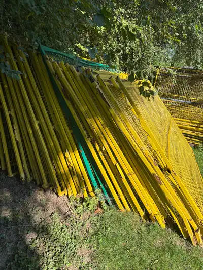 Fence Panels - Steel - Damaged -, View more