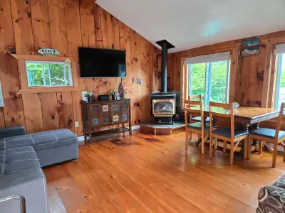 Beachfront fall-winter-spring  sublet Port Stanley