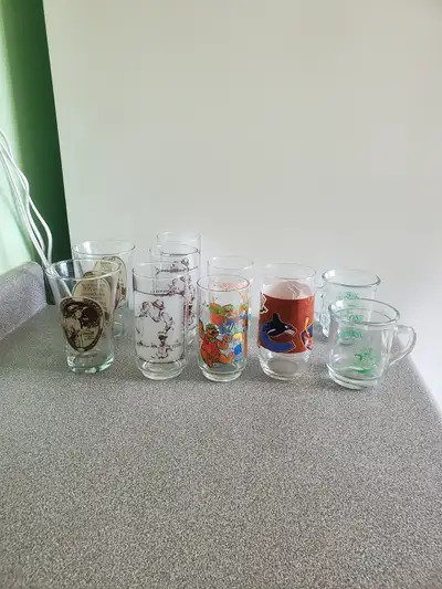Set of 9 collector glasses In absolutely excellent condition with no visible chips or cracks! A wond...