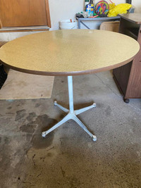 Round Kitchen table