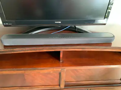 Selling a Yamaha YAS-209 soundbar with wireless subwoofer, in perfect working condition. Specs are h...