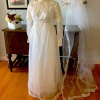 Vintage size 6 wedding dress with veil