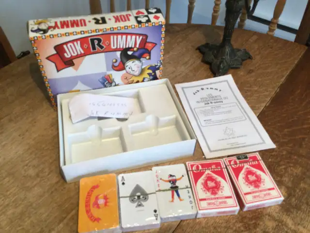 Vintage jeux  Rummy -Rummoli - Jok R ummy - et tuiles Rummy in Toys & Games in Laval / North Shore - Image 5