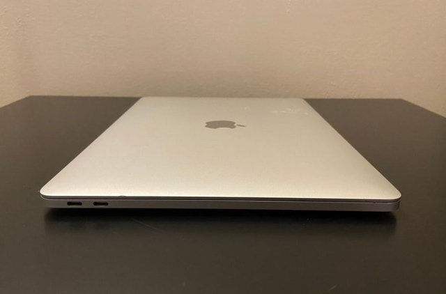Macbook Pro (13-inch, 2017) 2.3GHz i5/ 8GB RAM/ 128GB SSD | Other