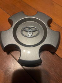 Toyota tundra center cap set of 4 OEM