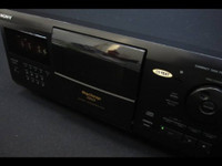 Sony Mega 200 CD Changer CDP CX200 