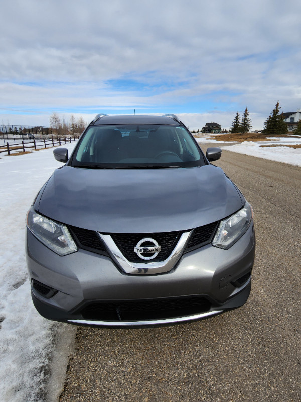 2016 Nissan Rogue For Sale in Cars & Trucks in Calgary - Image 2