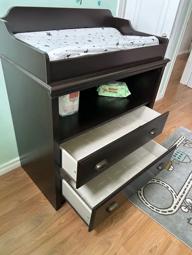 Baby Change Table  in Bathing & Changing in Edmonton - Image 4
