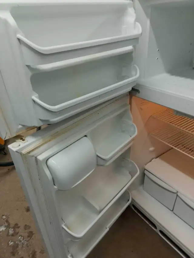 cheap fridges $120 each  in Refrigerators in Kitchener / Waterloo - Image 5