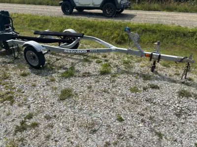 Seadoo move trailer in gear shape neeer axle have papers priced to sell $995