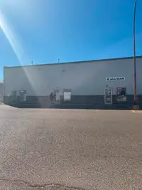 Commercial Warehouse With Office Space Prime Location!!!