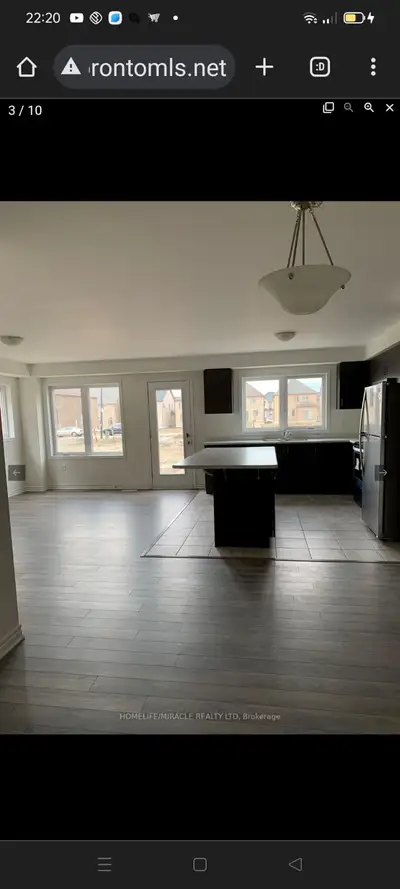 Bright and spacious room available for rent in a well-maintained, gently lived-in home. This home fe...