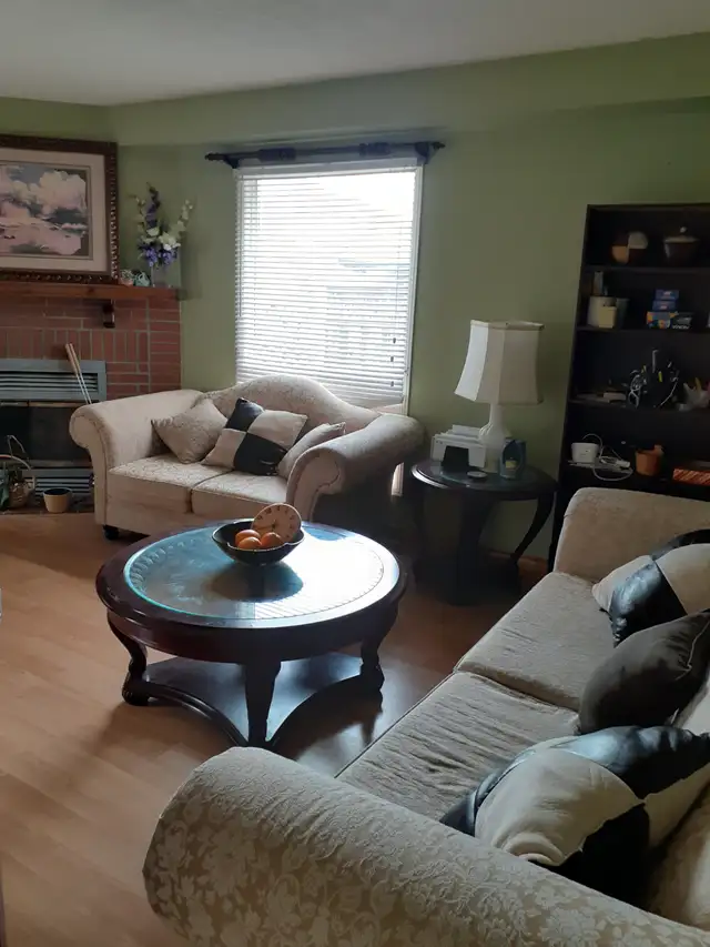Rooms for Rent - 3 available NOW in Room Rentals & Roommates in Oshawa / Durham Region - Image 10