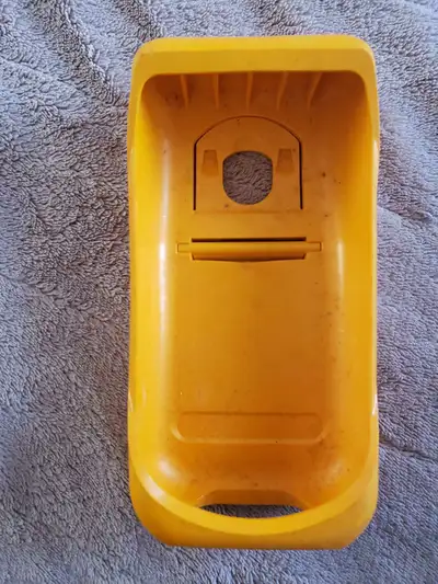 Oem. Yellow. Professional. Approx 6inches tall, 3inches wide, 1.75 inches deep. Please contact to ar...