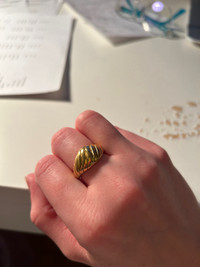 18k gold plated croissant ring size 6