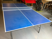 Table de ping-pong facile à transporter