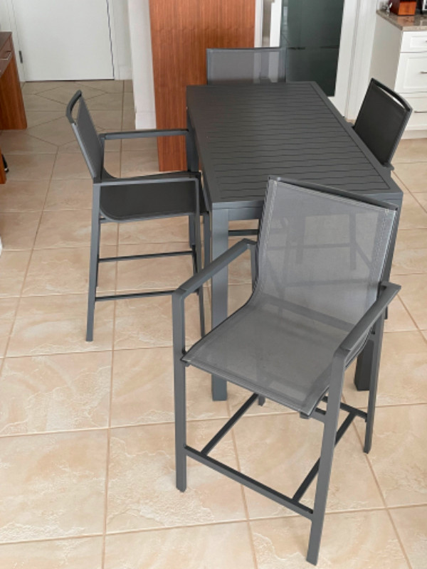Ensemble de table et  4 chaises bistro en aluminium léger, dans Mobilier pour terrasse et jardin  à Sherbrooke - Image 3