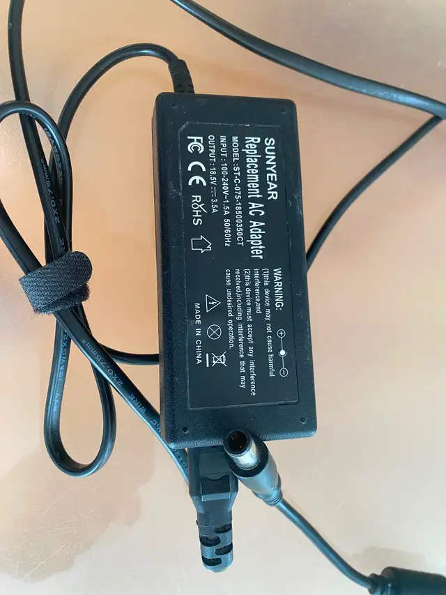 Laptop power supply in Laptop Accessories in Ottawa - Image 2