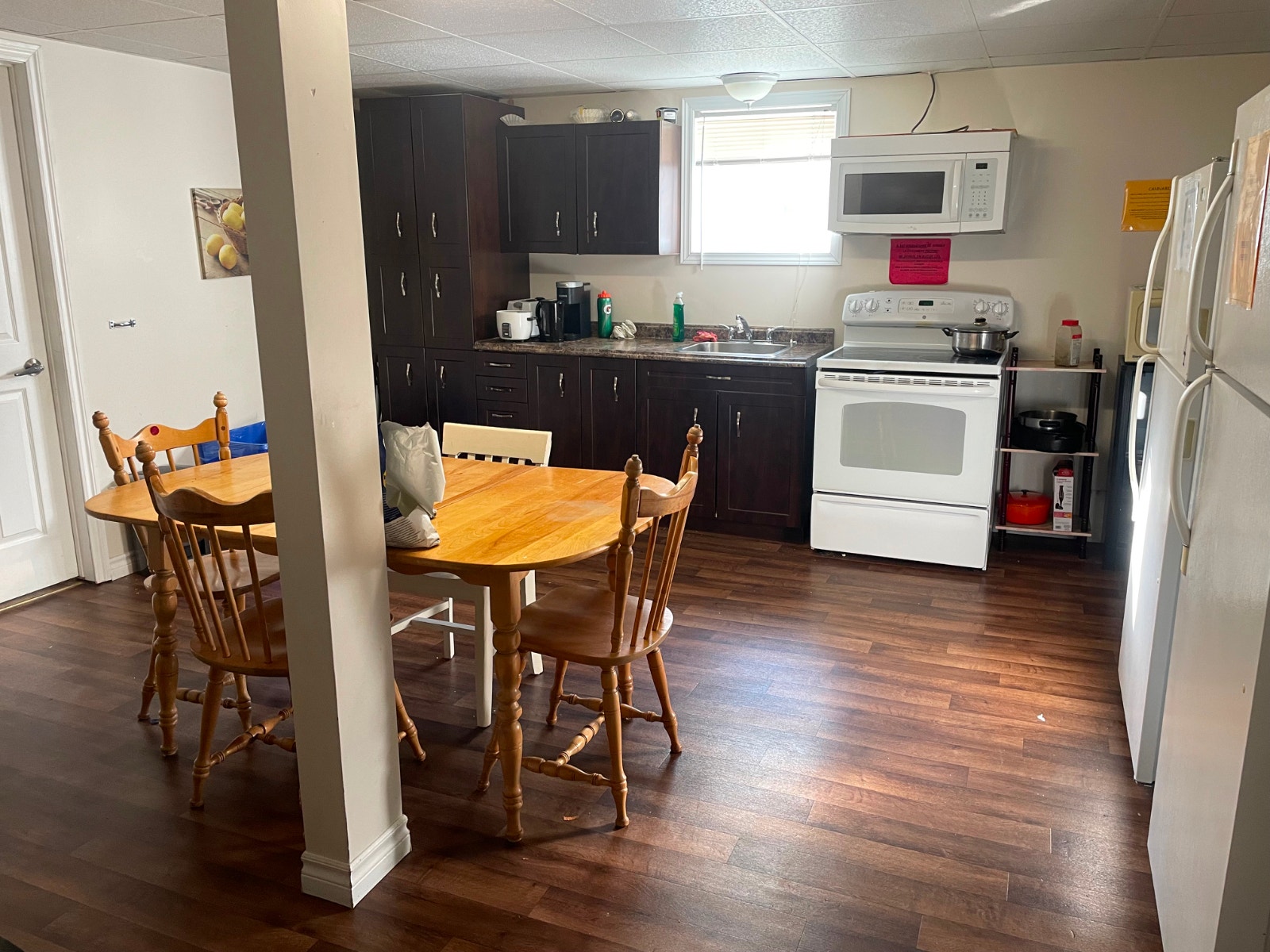 CHAMBRES À LOUER POUR TRAVAILLEURS PRÈS DE TOUT — photo 1