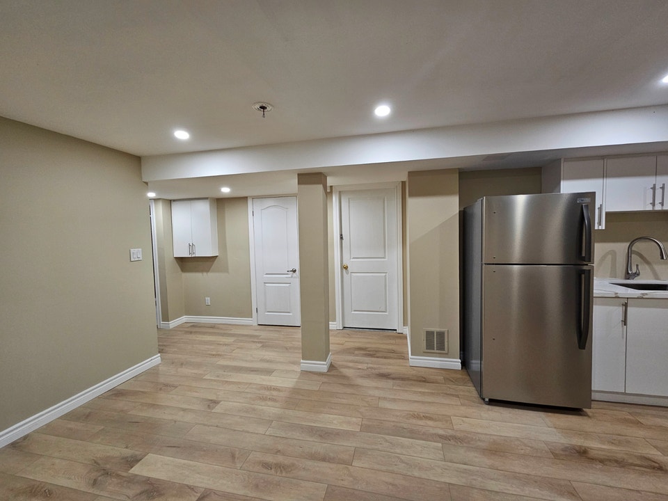 Beautiful Newly Built 1-Bedroom Lower Unit 2