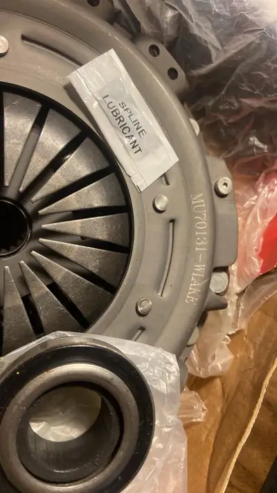 New clutch set in box Will be work for (looks picture): Chrysler: - Neon 2000-2002 - Sebring1995-199...
