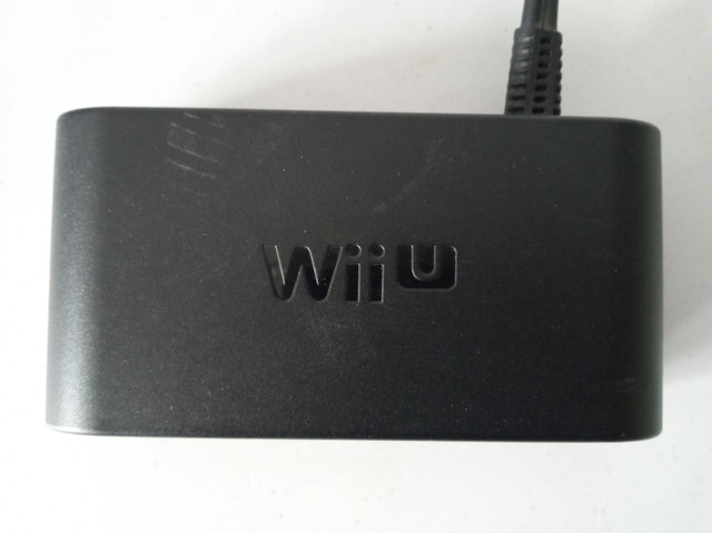 Official GameCube Controller Adapter for Wii U in Nintendo Wii U in Gatineau - Image 2