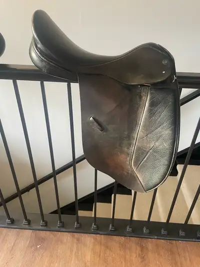 19” English saddle, View more
