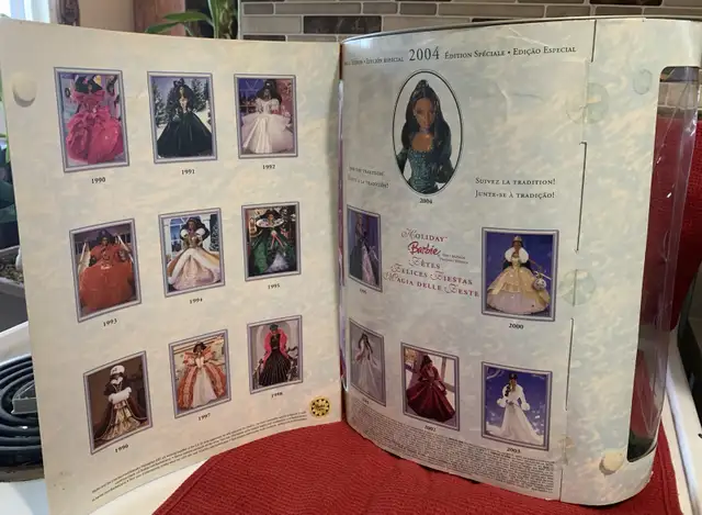 Vintage Mattel Holiday African American barbie 2004 in Toys & Games in Oshawa / Durham Region - Image 8