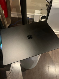 Microsoft surface laptop 5 15” 12Gen i7 32G RAM 1TB SSD