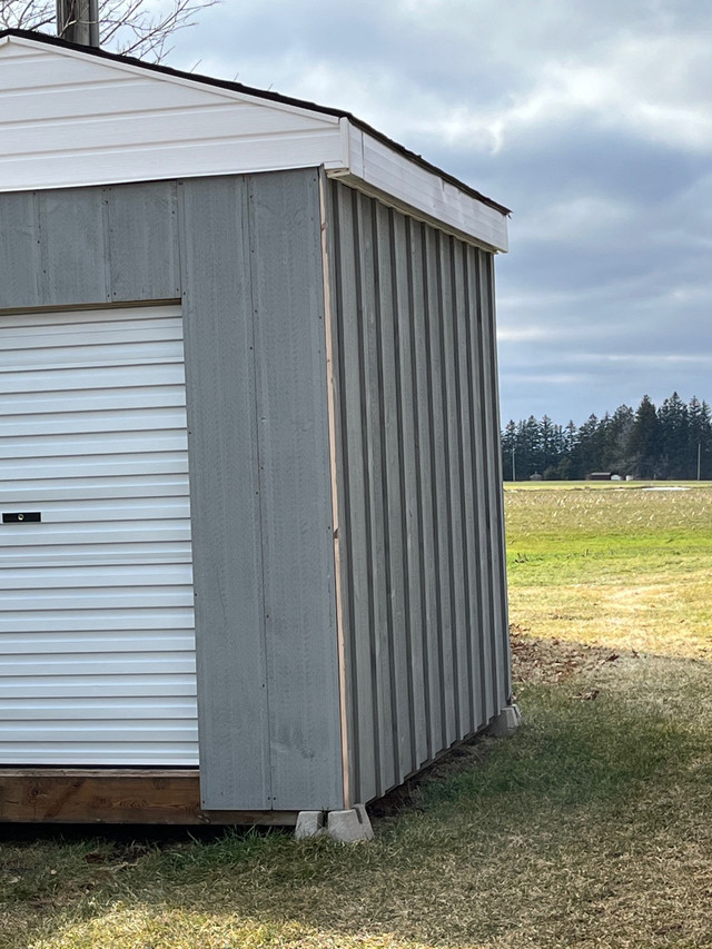 8x10 wooden shed in Outdoor Tools & Storage in Stratford - Image 2