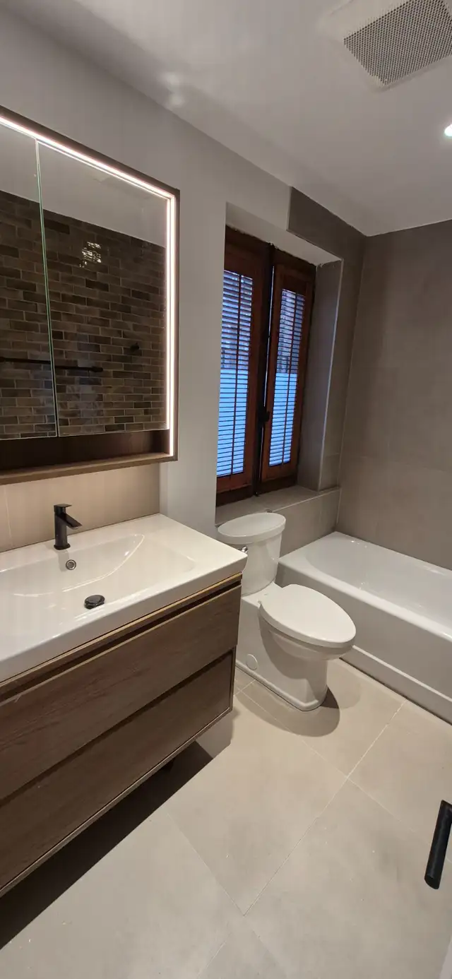 Studio Design RDC Centre-Ville | Accès Terrasse & Jardin Privé ! in Long Term Rentals in City of Montréal - Image 11