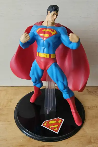 DC DIRECT KOTOBUKIYA SUPERMAN VINYL STATUE ARTFX 1:6 SCALE , View more