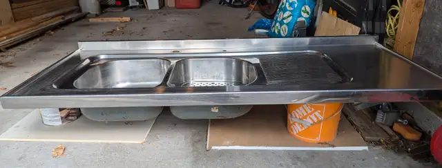 Kitchen Sink/counter63738353555843121