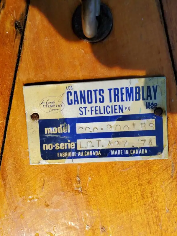 1974 Tremblay Huron 16’ Canoe in Canoes, Kayaks & Paddles in Comox / Courtenay / Cumberland - Image 10