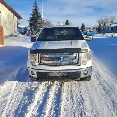 2013 Ford f150 xlt entended cap 5.0 liter v8 engine 4wd. Keyless entry, power windows and doors, cru...