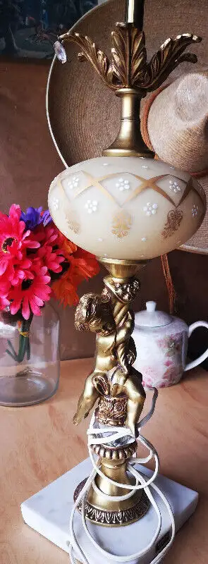 Table lamps,floor lamp in Indoor Lighting & Fans in Markham / York Region - Image 5