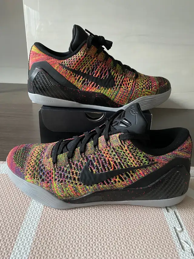 DS Brand New Nike Kobe 9 Flyknit Low Multicolour sz 11 NikeID in Men's Shoes in Markham / York Region - Image 3