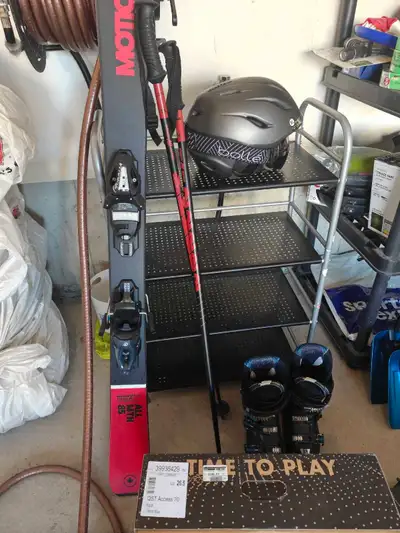 the whole ski set, View more