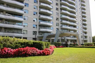 Great Location Rental Room: ( Fairview Mall , Don Mills & Sheppard ) Bright Furnished Room for Rent,...
