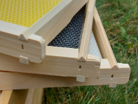 10 Beehive Frames - Assembled with Foundation