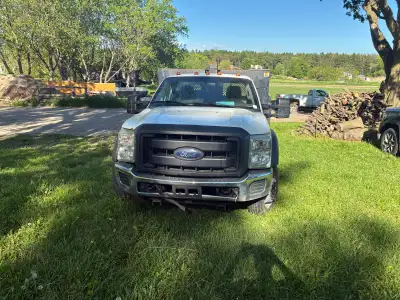 Ford F550 4 x 4 2013 can be sold with a white out Plough and a 3 yard Fisher shelter for extra 21500...