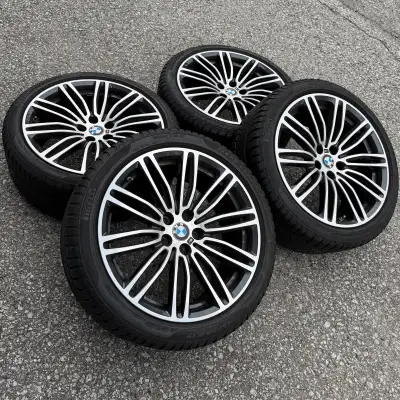 245/40/19 Inch Pirelli Sottozero Run Flat Snow Tires (extremely high tread depth) + Original BMW sty...