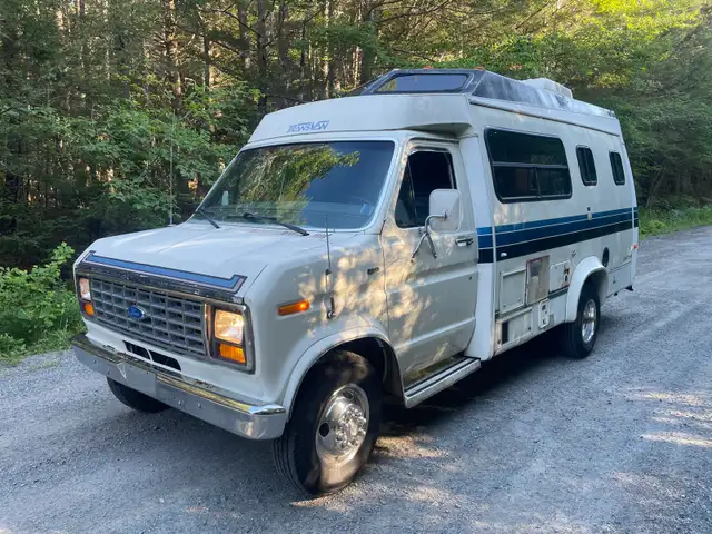 1990 Ford Econoline Motorhome!! in RVs & Motorhomes in Bridgewater - Image 3