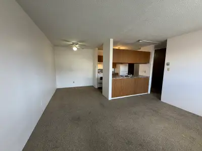 Available immediately - 1 Bedroom/ 1 Bathroom. $1750 per month plus electric. Located in the heart o...