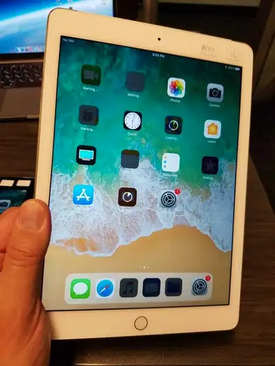 100% ORIGINAL iPAD AIR 9.7";32GB;8MPIX;WIFI+SIM!!, View more
