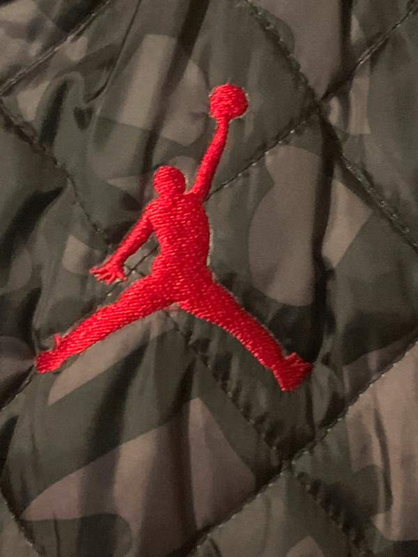 Air Jordan Hooded Jacket in Kids & Youth in Stratford - Image 2